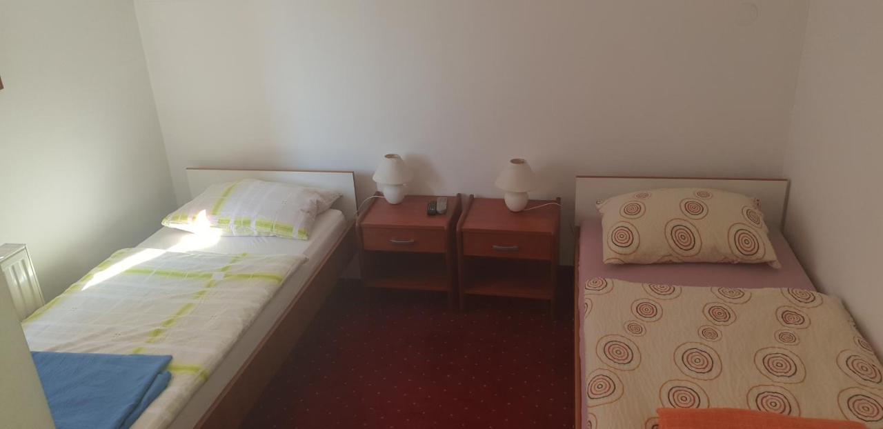 Klet Jana Bed and Breakfast Jastrebarsko Eksteriør billede